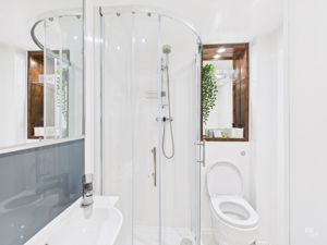 Photo 32- click for photo gallery